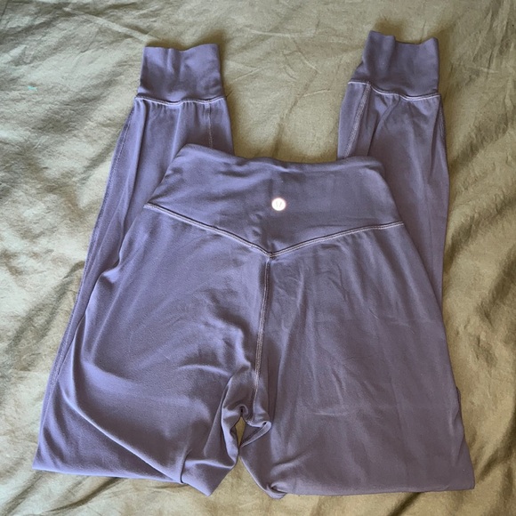 Lululemon Align Joggers 🍁 - Picture 2 of 9